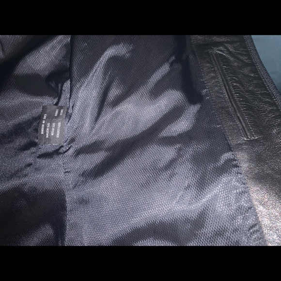 Women’s black leather jacket - Picture 7 of 13